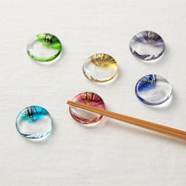 Aderia-Handmade-Glass-Chopsticks-Rest-Gold-Amber-Glass-Design-2-2025-10-15T06:22:45.956Z.jpg