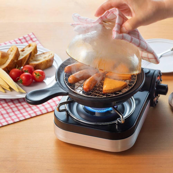 Aderia-Pottery-Smoker-Pan-With-Glass-Dome-Lid-and-Wood-Chips-2-2025-10-15T00:57:47.198Z.jpg