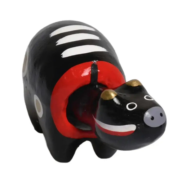 Akabeko-Black-Zodiac-Ox-Lucky-Cow-Figurine-Handcrafted-Home-Decor-3-2026-05-14T08:30:38.194Z.webp