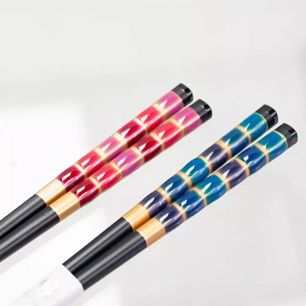 Aoba-Glass-Bead-Design-Chopsticks-With-Rests-Blue-and-Red-Gift-Box-4-2025-10-16T06:49:31.241Z.webp
