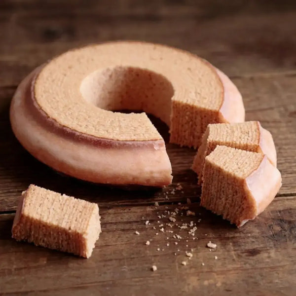 Baum-u--Baum-Japanese-Baumkuchen-Ring-Cake-Sakura-Cherry-Blossom-1-Piece-3-2026-03-03T08:22:40.110Z.webp