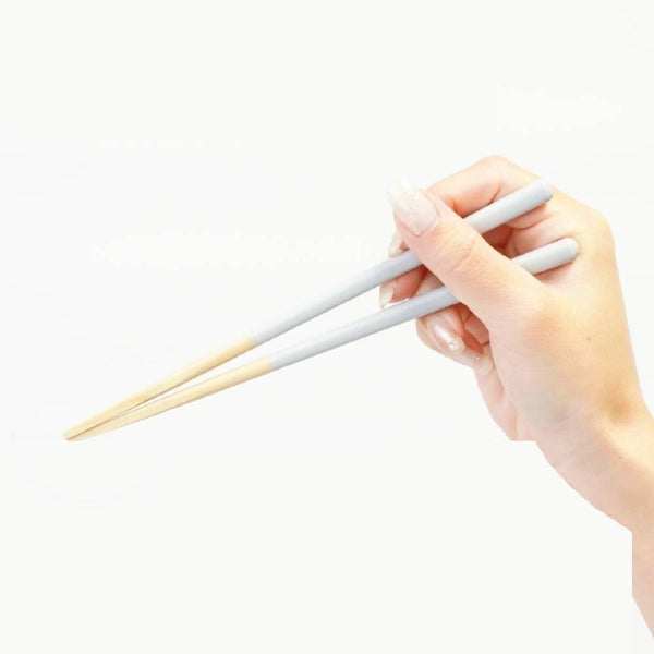 Children-s-Chopsticks-Non-Slip-Dishwasher-Safe-Grey-Chopsticks-18cm-2-2025-11-04T06:02:16.852Z.jpg