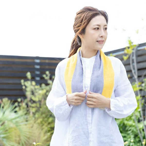 Eco-de-Cool-Lightweight-Cooling-Towel-Scarf-Yellow-and-Grey-16-x-90cm-2-2025-07-04T05:42:35.251Z.jpg