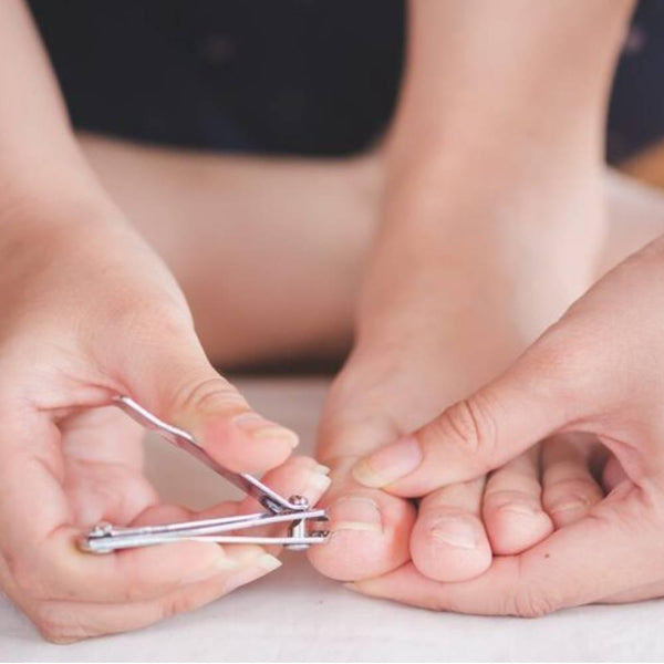 Feather-Straight-Edge-Toenail-Clipper-Angled-Nail-Clippers-2-2025-09-18T00:41:05.067Z.jpg