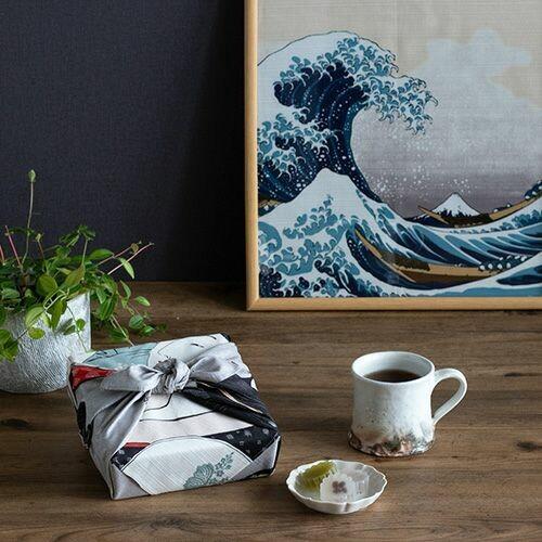 Furoshiki-Great-Wave-off-Kanagawa-Cotton-Wrapping-Cloth-48x48cm-6-2025-04-17T03:31:29.147Z.jpg