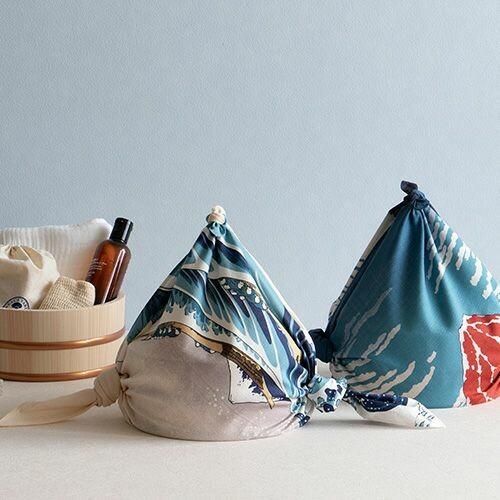 Furoshiki-Great-Wave-off-Kanagawa-Organic-Cotton-Wrapping-Cloth-70x70cm-2-2025-04-17T02:04:50.243Z.jpg