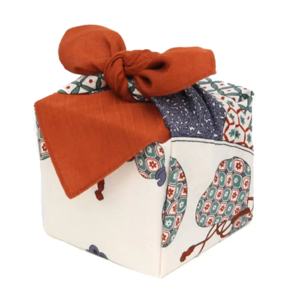 Furoshiki-Imari-Plate-Gourd-Pattern-Red-Cotton-Wrapping-Cloth-50cm-2-2026-04-15T03:57:09.260Z.webp