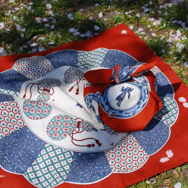 Furoshiki-Imari-Plate-Gourd-Pattern-Red-Cotton-Wrapping-Cloth-50cm-4-2026-04-15T03:57:09.260Z.webp