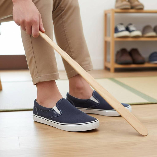 Handcrafted-Long-Handled-Hinoki-Wood-Shoe-Horn-70cm-2-2025-12-24T09:00:31.470Z.jpg