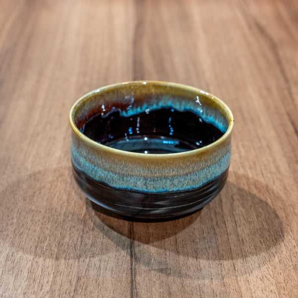 Hasami-Porcelain-Matchawan-Lightweight-Black-and-Brown-Matcha-Tea-Bowl-2-2025-08-12T03:20:10.639Z.jpg
