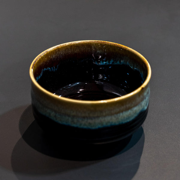 Hasami-Porcelain-Matchawan-Lightweight-Black-and-Brown-Matcha-Tea-Bowl-3-2025-08-12T03:20:10.639Z.jpg