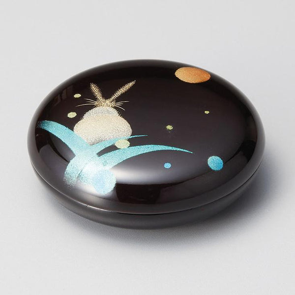 Isuke-Japanese-Lacquered-Jewelry-Case-Moon-and-Rabbit-1-2025-08-26T09:14:50.394Z.jpg