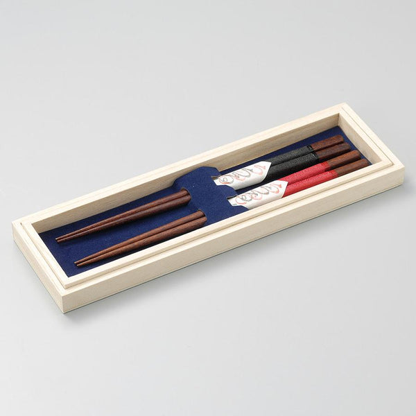 Isuke-Lacquered-Japanese-Chopsticks-In-Wooden-Box-Set-of-2-Pairs-1-2025-08-14T08:36:00.140Z.jpg