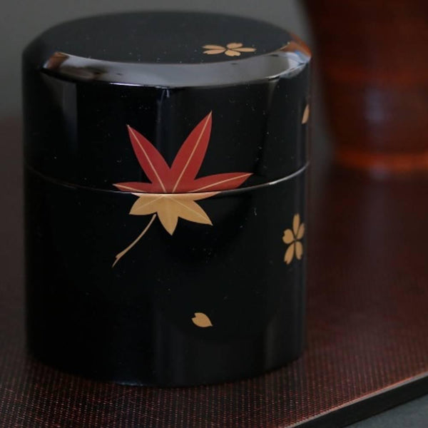 Isuke-Lacquered-Tea-Caddy-Maple-and-Cherry-Blossom-Canister-3-2025-08-14T02:45:10.820Z.jpg