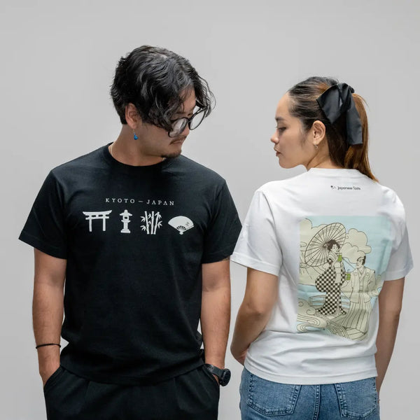 J Taste T-Shirt Geisha & Samouraï Sirotant Matcha Blanc