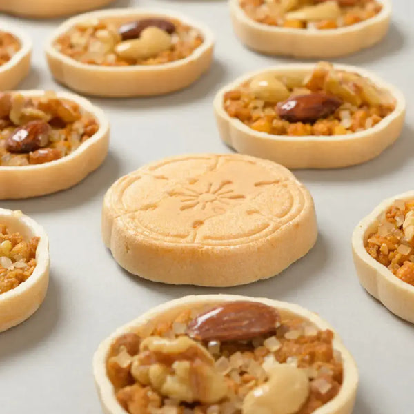 Kahou-Sala-Sanraku-Crispy-Wafer-With-Caramel-Butter-and-Nuts-1-Piece-5-2026-03-02T05:01:20.216Z.webp