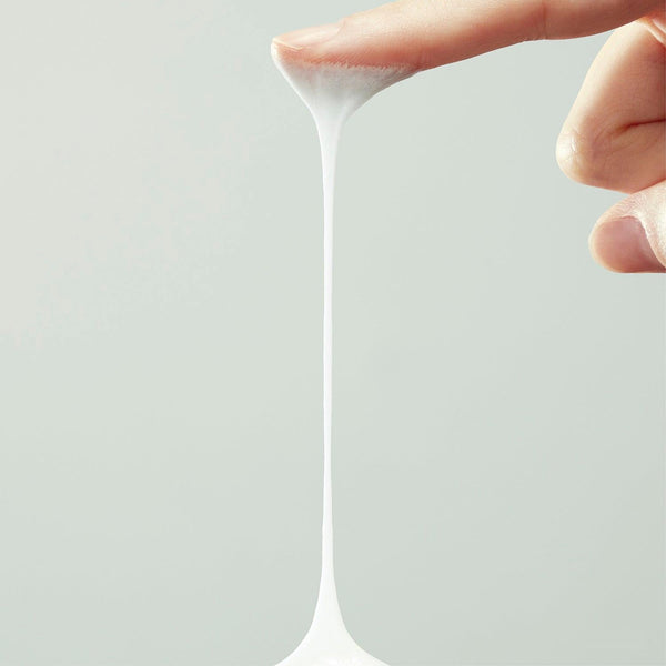 Kanebo-Comfort-Stretchy-Wash-Moisturizing-Facial-Cleanser-130g-3-2025-04-28T01:47:25.703Z.jpg