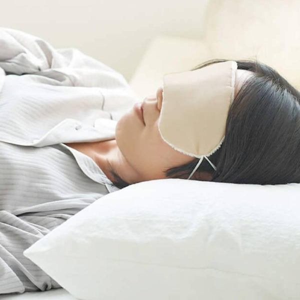 Kinuya-100%-Silk-Gentle-Sleep-Eye-Mask-For-Better-Sleep-Quality-2-2025-09-30T03:29:35.940Z.jpg