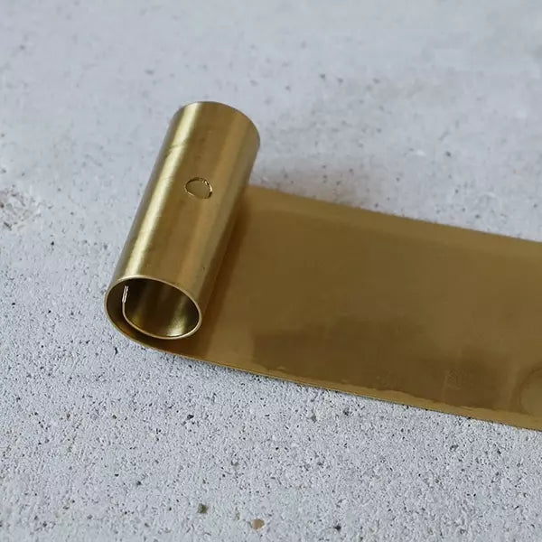 Kousaido-Brass-Plate-Incense-Holder-Unique-Minimalist-Incense-Burner-2-2025-04-01T07:44:13.210Z.webp