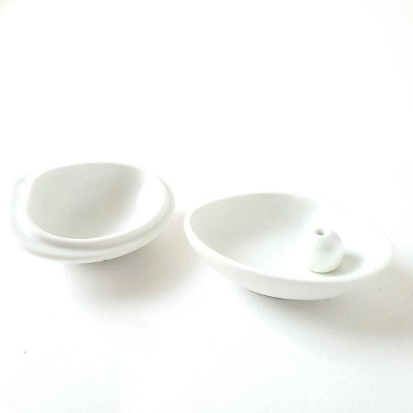 Kousaido-Shell-Shaped-Incense-Holder-Choju-Giga-Design-4-2026-03-30T11:32:19.716Z.jpg
