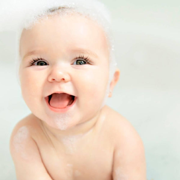 Mama-and-Kids-Baby-Hair-Shampoo-370ml-3-2025-09-18T03:08:47.539Z.jpg