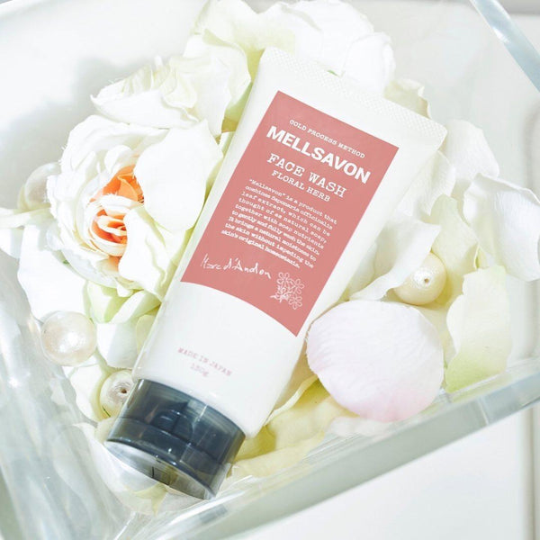 Mellsavon-Floral-Herb-Moisturizing-Face-Wash-130g-2-2025-08-15T00:48:12.184Z.jpg