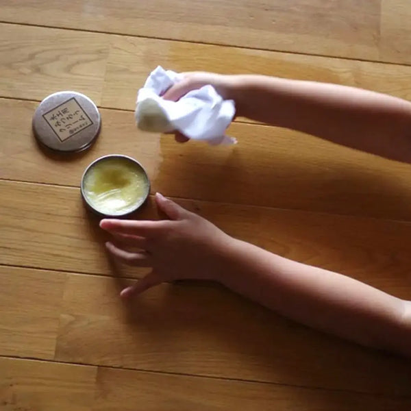 Natural-Beeswax-Wood-Finish-Non-Toxic-Beeswax-Cream-10g-2-2026-03-04T03:04:19.743Z.webp