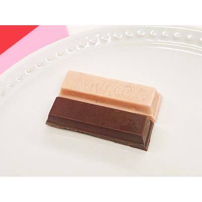 Nestle-Kit-Kat-Strawberry-and-Milk-Chocolate-Combo-KitKat-9-Bars-4-2025-09-05T08:08:59.871Z.jpg