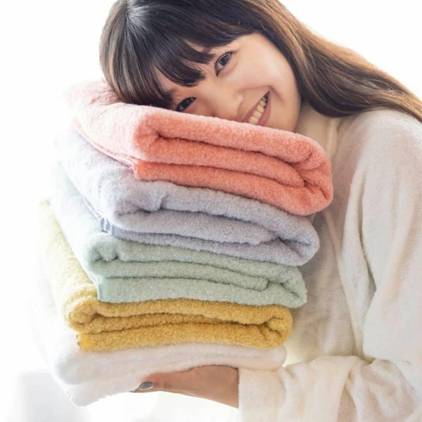 Oboro-Large-Fluffy-Bath-Towel-Ultra-Soft-Quick-Dry-Towel-65x130cm-3-2025-09-11T03:28:01.303Z.jpg
