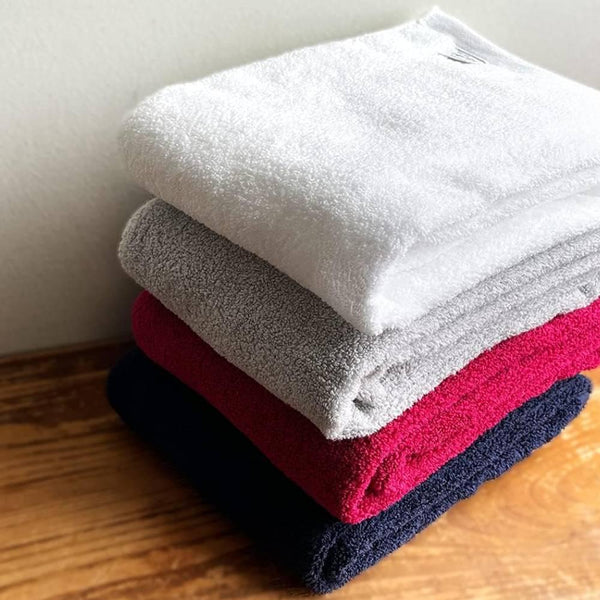 Oboro-Lightweight-Fluffy-Bath-Towel-Soft-and-Highly-Absorbent-60120cm-2-2025-09-08T07:29:43.479Z.jpg