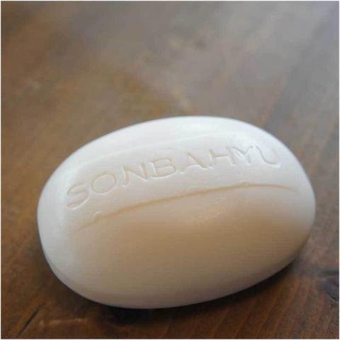P-2-SON-SOP-CY-85-Sonbahyu Japan Horse Oil Bar Soap Hinoki Cypress Fragrance 85g.jpg