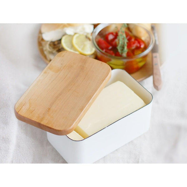 P-3-NODA-BUTDSH-450-Noda Horo Enamel Butter Dish with Wooden Lid 450g.jpg