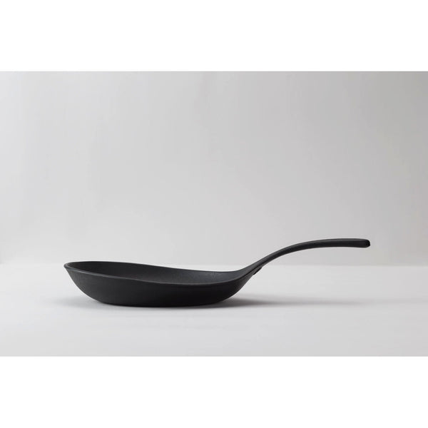 P-6-IWCH-OMLPAN-24601-Iwachu Nambu Cast Iron Omelette Frying Pan 24cm 24601.jpg