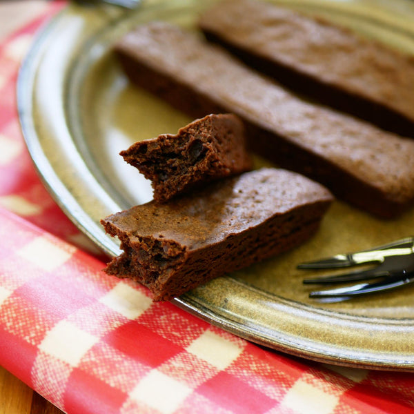 Poro-Chocolat-Stick-Raspberry-and-Chocolate-Brownie-Cake-Pack-of-3-5-2026-02-26T04:03:57.028Z.jpg