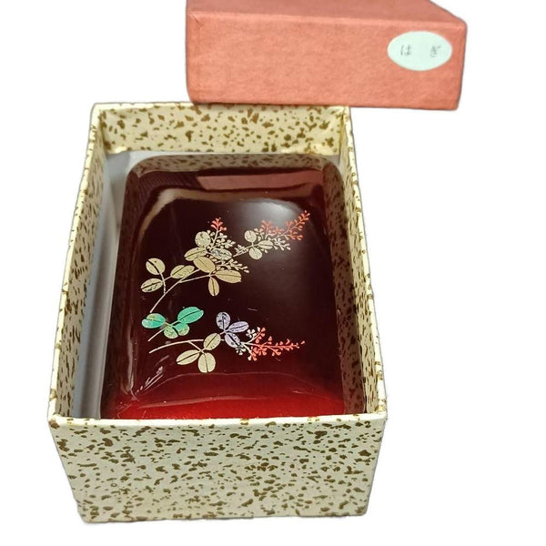 Red-Lacquered-Small-Case-Hagi-Autumn-Flowers-Design-4-2026-01-23T08:30:18.408Z.jpg