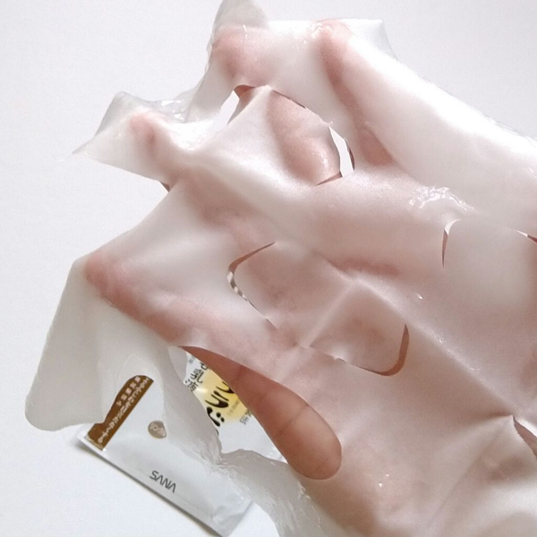 Sana-Nameraka-Honpo-Intensive-Care-Jelly-Serum-Mask-For-Plump-Skin-5-Sheets-4-2025-07-29T02:43:19.064Z.png