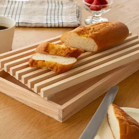 Shimanto-Hinoki-Cypress-Bread-Cutting-Board-5-2025-08-14T07:22:57.485Z.webp