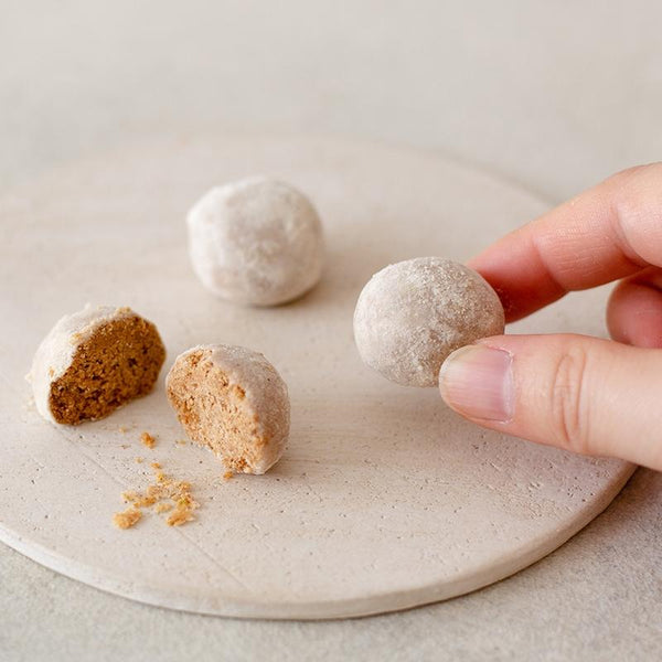 Tatatado-Gluten-Free-Wasanbon-Sugar-Cookie-Balls-6-Pieces-Pack-of-3-2-2025-12-07T11:43:22.054Z.jpg