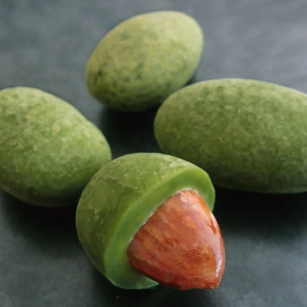 Ujien-Premium-Matcha-Tiramisu-Chocolate-Coated-Almonds-140g-3-2025-12-25T07:52:58.888Z.jpg