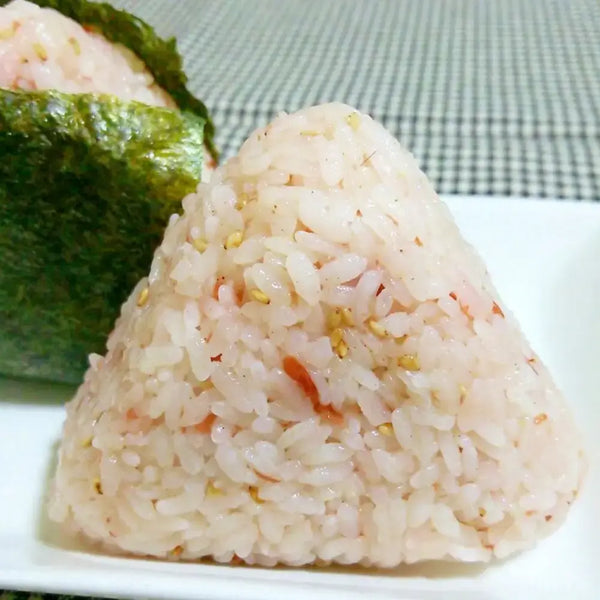 Ume-Plum-Seasoned-Salt-Natural-Pickled-Plum-Sea-Salt-35g-3-2026-04-08T08:50:38.726Z.webp