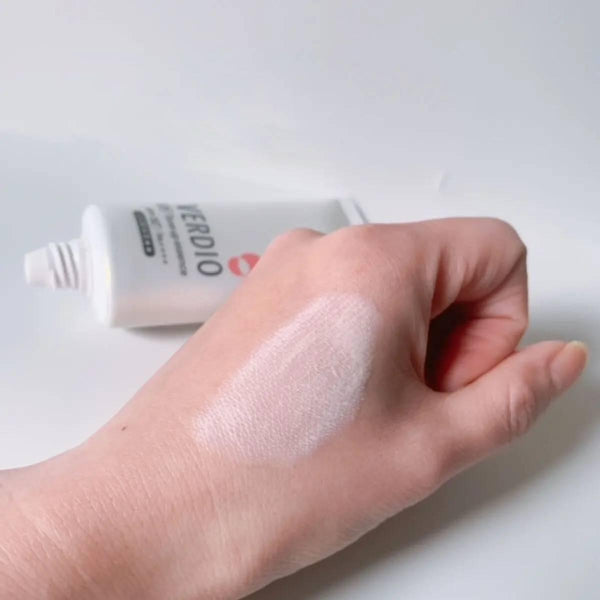 Verdio-Tone-Up-UV-Essence-Rose-Tinted-Sunscreen-SPF50+-70g-4-2026-06-19T05:02:39.565Z.jpg