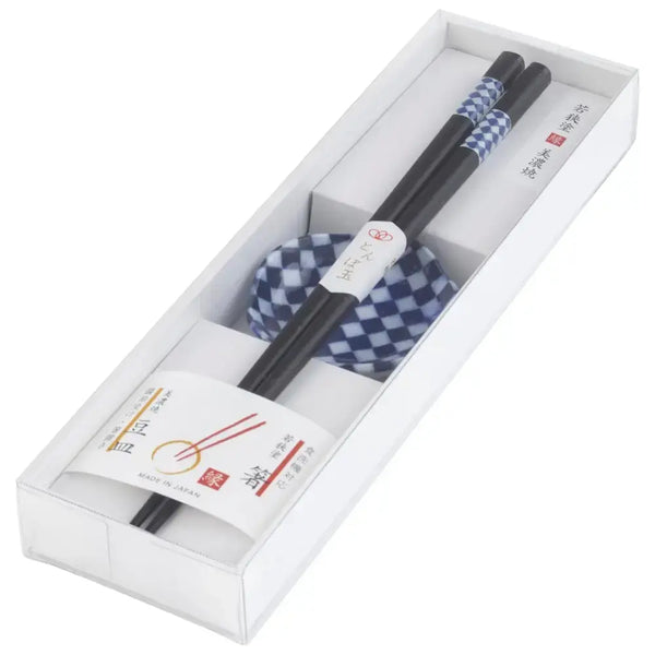 Wakasa-Laquered-Chopsticks-With-Mino-Ware-Small-Dish-Checkered-Blue-23cm-4-2025-11-25T05:20:11.487Z.webp