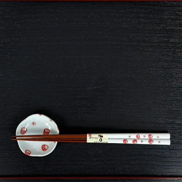 Wakasa-Laquered-Chopsticks-With-Mino-Ware-Small-Dish-Daruma-23cm-4-2025-11-25T05:20:11.506Z.webp