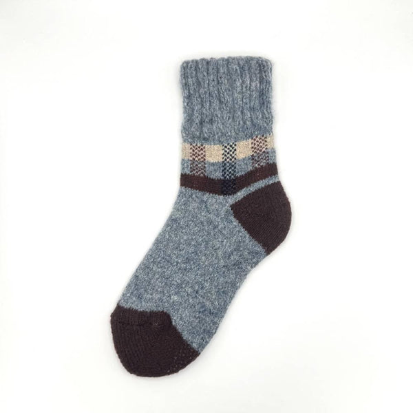 Winter-Wool-Thick-Crew-Socks-Gray-Checkered-Warm-Socks-4-2025-11-10T01:44:15.224Z.jpg