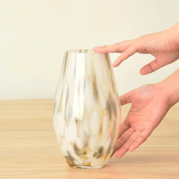 Aderia-Handmade-Elegant-Glass-Flower-Vase-Cloud-Pattern-215mm-4-2026-03-02T04:20:23.589Z.webp