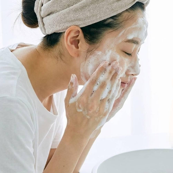 Agtheory-Clear-Wash-Foam-Mild-Facial-Cleansing-Foam-For-Dry-Skin-100g-2-2025-12-24T09:00:31.438Z.jpg