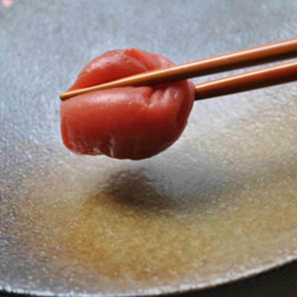 Aka-Umezu-Red-Shiso-Perilla-Ume-Plum-Vinegar-1kg-4-2025-08-22T04:21:15.325Z.png