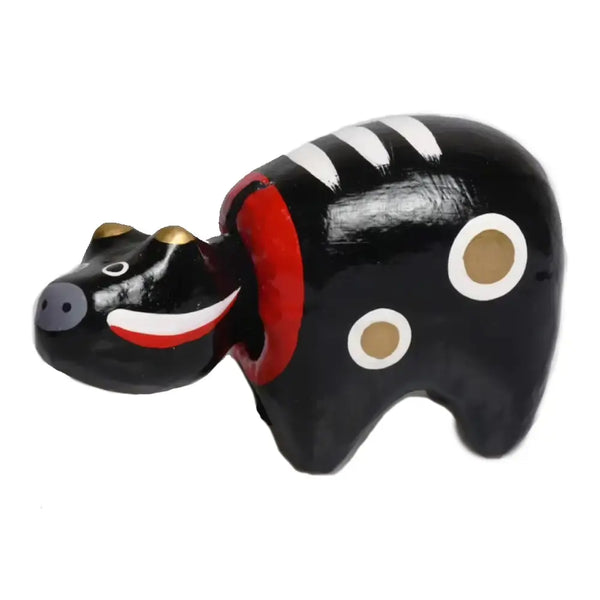 Akabeko-Black-Zodiac-Ox-Lucky-Cow-Figurine-Handcrafted-Home-Decor-1-2026-05-14T08:30:38.194Z.webp