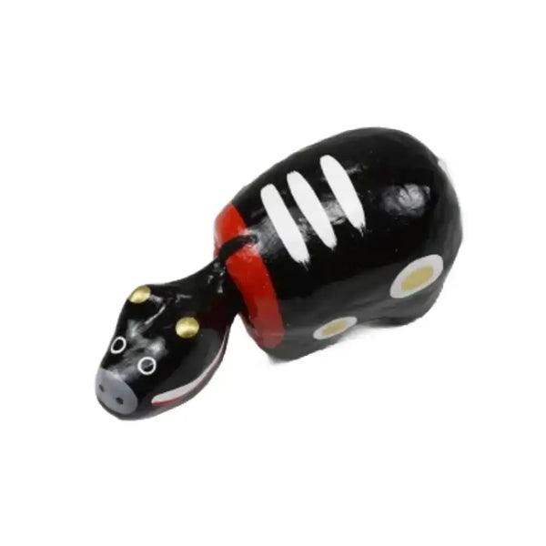 Akabeko-Black-Zodiac-Ox-Lucky-Cow-Figurine-Handcrafted-Home-Decor-4-2026-05-14T08:30:38.193Z.webp