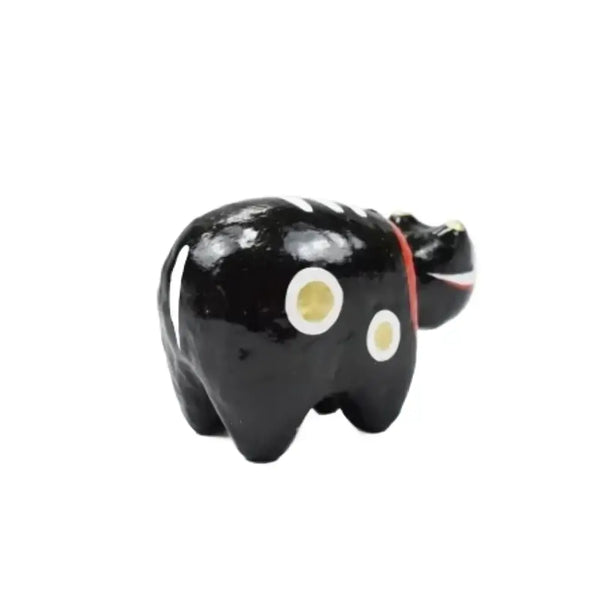 Akabeko-Black-Zodiac-Ox-Lucky-Cow-Figurine-Handcrafted-Home-Decor-5-2026-05-14T08:30:38.193Z.webp